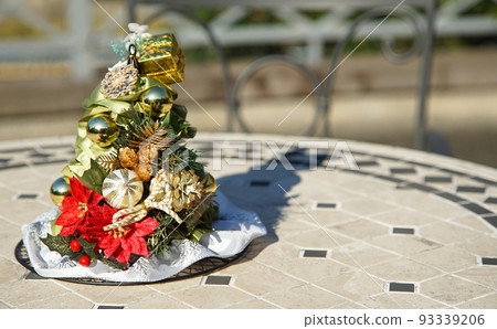 Christmas decorations on the table Christmas decorations on the table 93339206