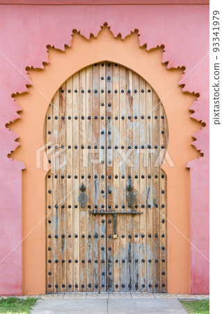 Oriental door from gardens of the world in Berlin, Germany Oriental door from gardens of the world in Berlin, Germany 93341979