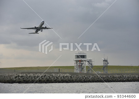 Haneda Airport Airplane D Runway Takeoff Ota-ku, Tokyo 93344600