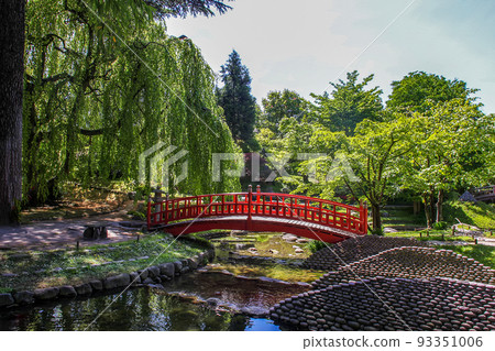 Japanese Red  bridge in Albert Kahn museum( japanese garden) in Paris - amazing springtime! 93351006