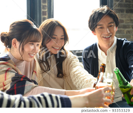 家庭聚會 93353329