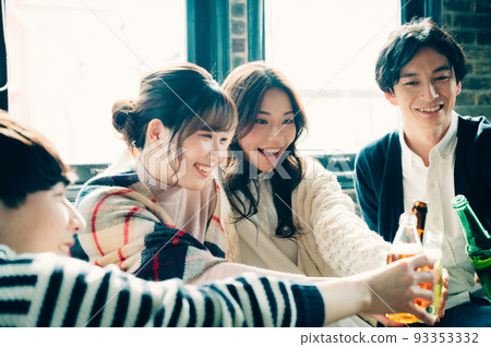 家庭聚會 93353332