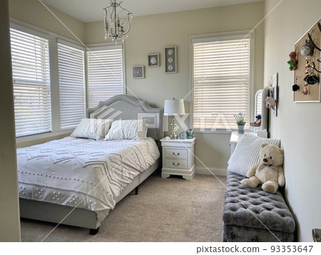 Girls room Girls room 93353647