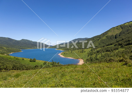 Lake Nozori in the sky seen from Nozori Pass Lake Nozori in the sky seen from Nozori Pass 93354877