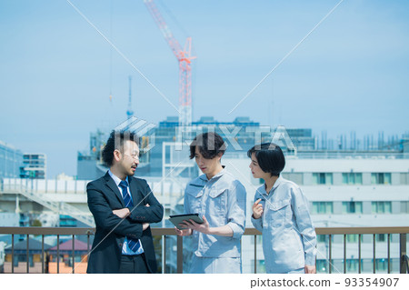 Construction industry image 93354907