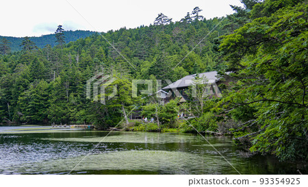 Kita Yatsugatake in summer, Shirakoma Pond, Shirakomaso surrounded by silence 93354925