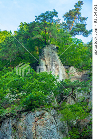 吹斷峽 吹斷瀑布附近奇岩怪石 初夏景色 吹斷峽 吹斷瀑布附近奇岩怪石 初夏景色 93354951