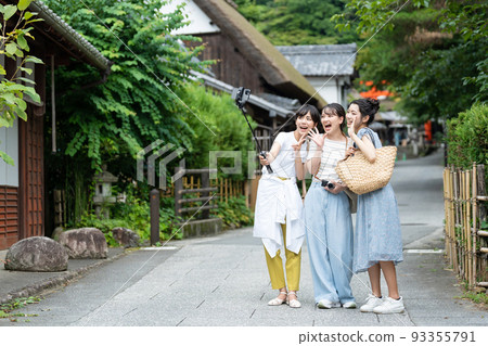 Girls' trip selfie trip 93355791