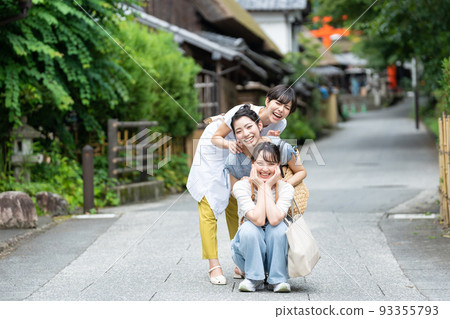 女孩的旅行 93355793