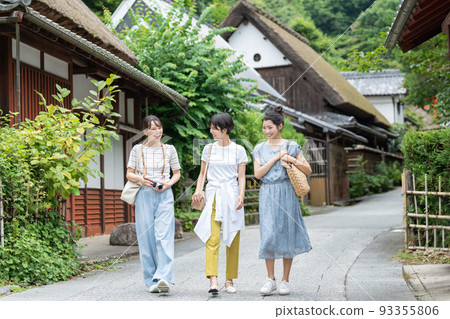 女孩的旅行 93355806