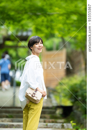 Girls' trip Travel alone 93355867