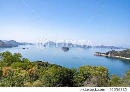 Climbing Okunoshima (Poison Gas Island/Rabbit Island) and a 360-degree panoramic view of the Seto Inland Sea Tadanoumi-cho, Takehara City, Hiroshima Prefecture Climbing Okunoshima (Poison Gas Island/Rabbit Island) and a 360-degree panoramic view of the Seto Inland Sea Tadanoumi-cho, Takehara City, Hiroshima Prefecture 93356885
