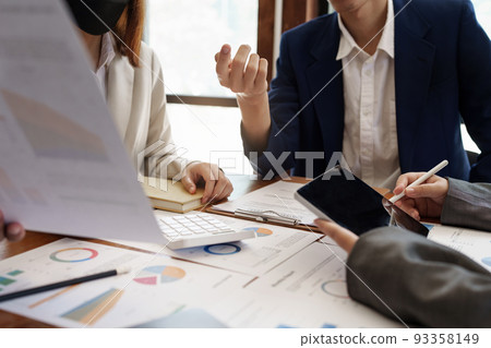 Success business team. Business data dashboard analysis by brainstorming 93358149