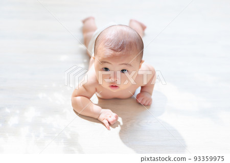 Babies that can lie down Tummy time Babies that can sit on their neck Confirmation method 4 months after birth Babies that can lie down Tummy time Babies that can sit on their neck Confirmation method 4 months after birth 93359975