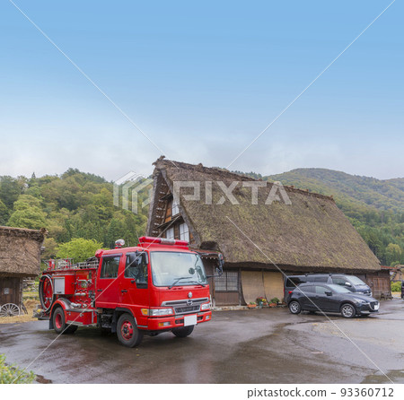 Standby fire engine Fire engine Emergency vehicle Shirakawa-go Standby fire engine Fire engine Emergency vehicle Shirakawa-go 93360712