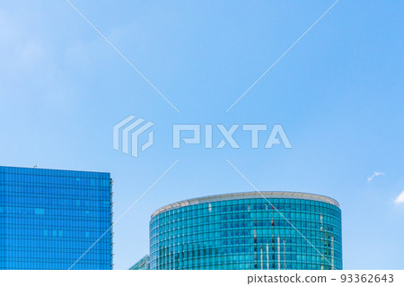 Image of a sunny city 93362643