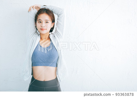 年輕女子健身形象 93363878