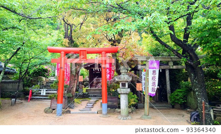 Amataka Inari Shrine and Yakuteru Daimyojin Shrine at Kobe Kitano Tenman Shrine 93364340