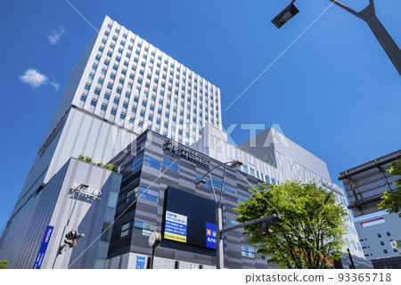 The building of the complex facility "Omiyamongai" opened at the east exit of Omiya Station (photographed in May 2022) The building of the complex facility "Omiyamongai" opened at the east exit of Omiya Station (photographed in May 2022) 93365718