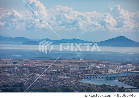 EOS5D. Yamaguchi Iwakuni, clouds, islands and sea. 93366446