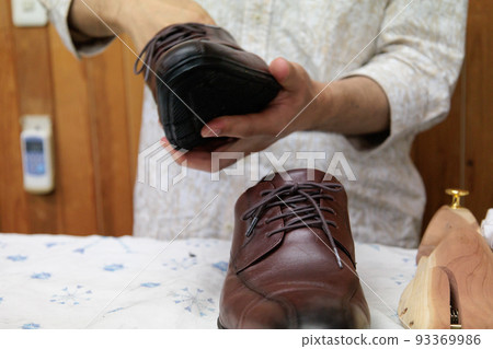 擦鞋車間工匠 93369986