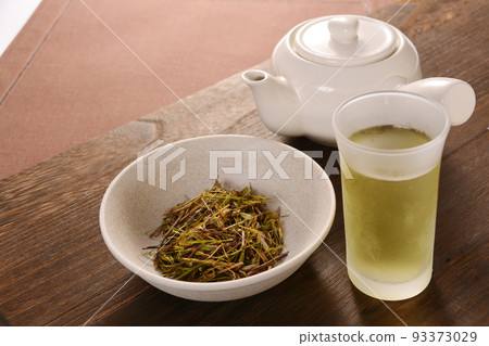Assembly tea tea leaves Assembly tea tea leaves 93373029