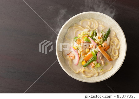 熱氣騰騰的香菜 93377353