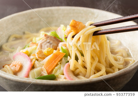 熱氣騰騰的香菜 熱氣騰騰的香菜 93377359