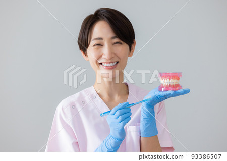 Dental hygienist  93386507
