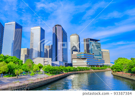 [Urban landscape of Osaka] Scenery in the direction of Osaka Business Park 93387384