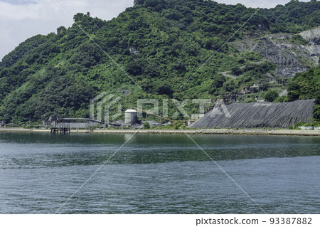 Akinada Tobishima Kaido, Kamikamagari Island, Chugoku Bussan Kamagari Crusher, Kure City, Hiroshima Prefecture Akinada Tobishima Kaido, Kamikamagari Island, Chugoku Bussan Kamagari Crusher, Kure City, Hiroshima Prefecture 93387882