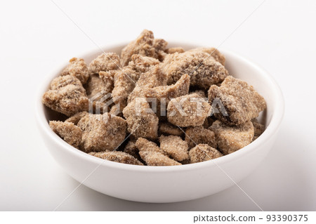 Brown sugar/pure brown sugar (produced in Hateruma Island, Okinawa Prefecture) 93390375