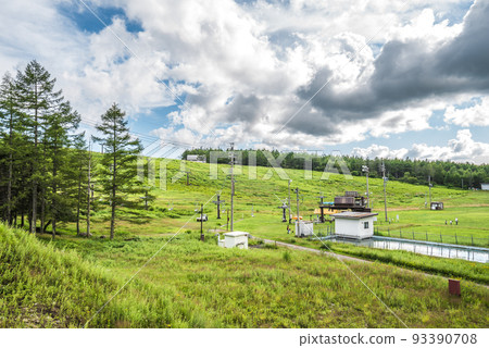 長野縣霧峰滑雪場夏日藍天白雲[8月] 93390708