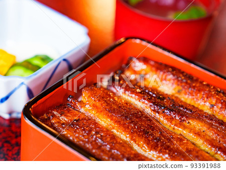 Unaju Unaju [ An image of Midsummer Day of the Ox ] 93391988