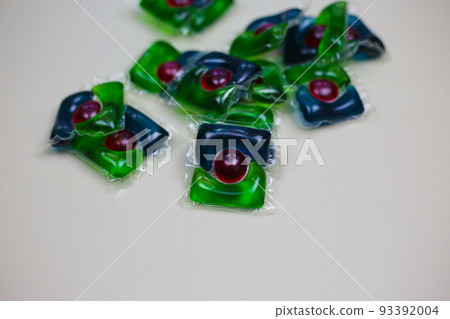 Laundry capsules, clothes washing reagents, three-component clothes powder Laundry capsules, clothes washing reagents, three-component clothes powder 93392004