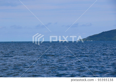 石垣島，從富崎海灘看貨船 93393138