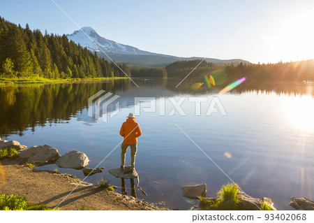 Rest on the lake Rest on the lake 93402068