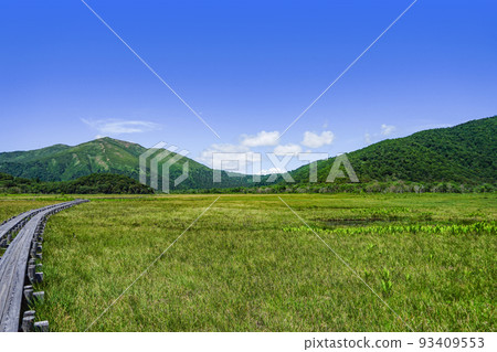 Ozegahara and Mt. Foshan Ozegahara and Mt. Foshan 93409553