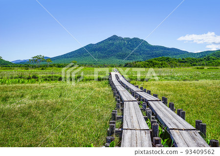 Ozegahara and Mt. 93409562