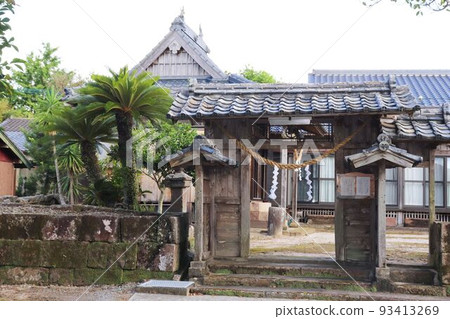 Minamisatsuma City Nisshin Shrine 93413269