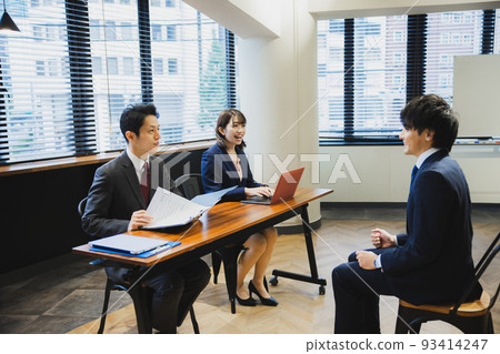 Business image interview Business image interview 93414247
