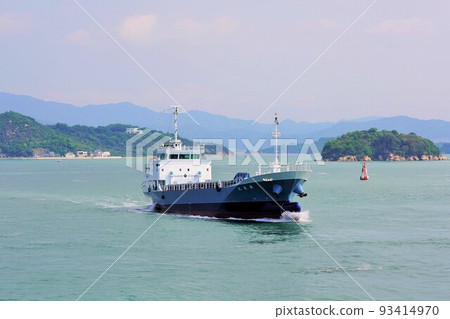 View of the Setouchi cruise (Okayama/Uno Port to Naoshima/Miyanoura Port) View of the Setouchi cruise (Okayama/Uno Port to Naoshima/Miyanoura Port) 93414970
