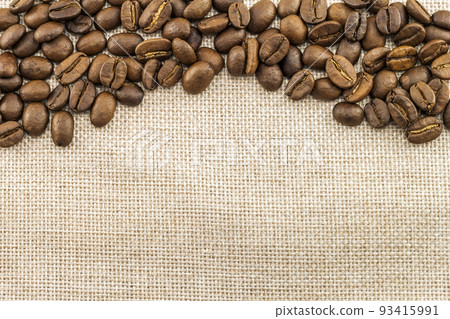 Burlap Sackcloth Canvas and Coffee Beans Placed Round Photo Background. Copy Space. Coffee Border 93415991