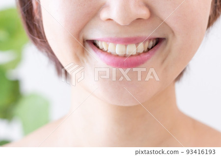 Smiling woman (beauty, teeth, whitening) 93416193