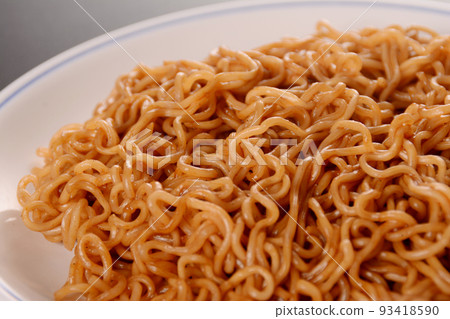 Instant fried noodles 93418590