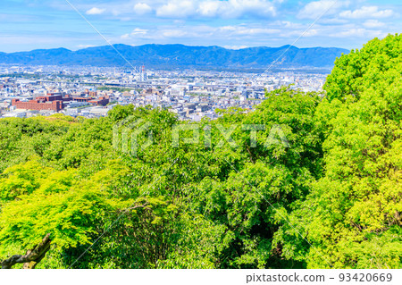 [Old city scenery in Kyoto] View of Kyoto city seen from Mt. Inari 93420669