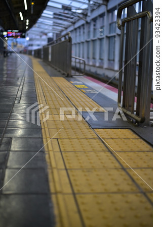 Shinkansen platform, feet, Braille blocks Shinkansen platform, feet, Braille blocks 93423394