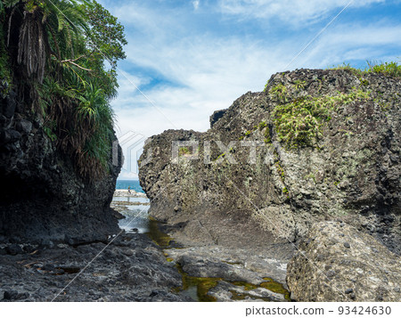 台灣花蓮石門海蝕洞的風景 93424630