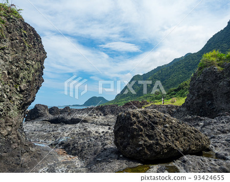 台灣花蓮石門海蝕洞的風景 台灣花蓮石門海蝕洞的風景 93424655
