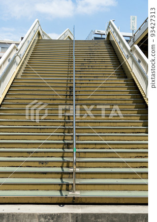 Footbridge stairs image Footbridge stairs image 93427313
